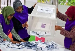 ভোটার নম্বর ও কেন্দ্র জানার চার পদ্ধতি চালু করেছে ইসি