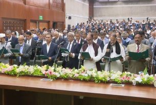 শপথ নিলেন বিএনপির নবনির্বাচিত সংসদ সদস্যরা