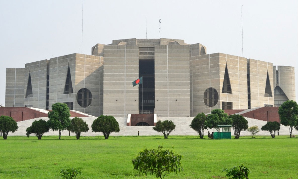 বিএনপি ও স্বতন্ত্র এমপিরা সংবিধান সংস্কার পরিষদের শপথ এড়িয়ে গেলেন