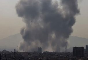 ইরানে যৌথ হামলার দাবি, পাল্টা ক্ষেপণাস্ত্র ছুড়েছে তেহরান