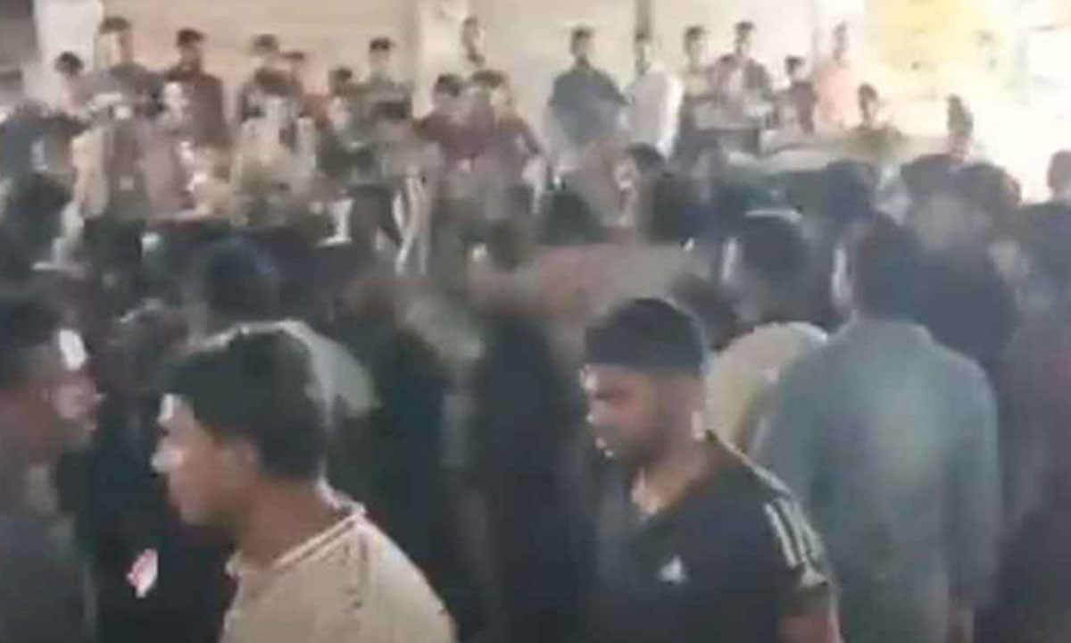 লঞ্চে কলেজশিক্ষার্থী ধ'র্ষ'ণ, এনসিপি-যুবশক্তির সঙ্গে যুবদলের মা'রা'মা'রি, আ'হ'ত ৬