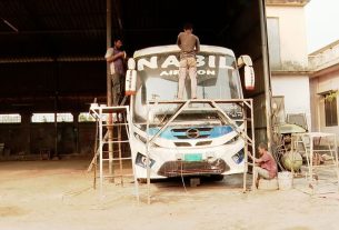 ঈদযাত্রা সামনে রেখে বাস-ট্রেন-লঞ্চে শেষ মুহূর্তের প্রস্তুতি