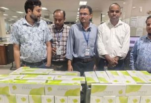 বিমানবন্দরে দুই যাত্রীর ব্যাগে মিলল বিদেশি সিগারেট, অতঃপর...