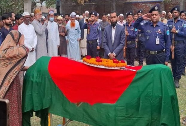 আওয়ামী লীগের সাবেক এমপি জোয়াহেরের জানাজা শেষে রাষ্ট্রীয় মর্যাদায় দাফন