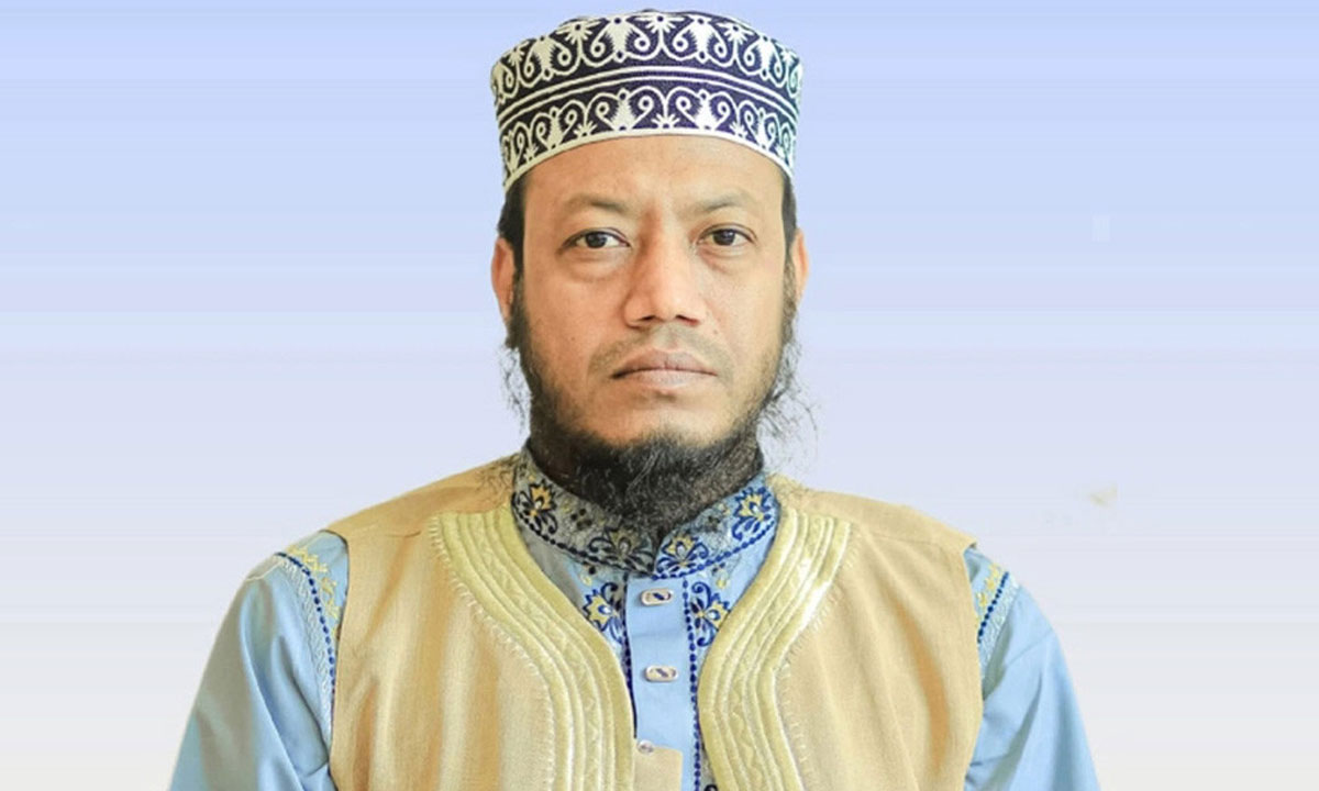 আমির হামজার বিরুদ্ধে ১০০ কোটি টাকার মানহানি মা'ম'লা