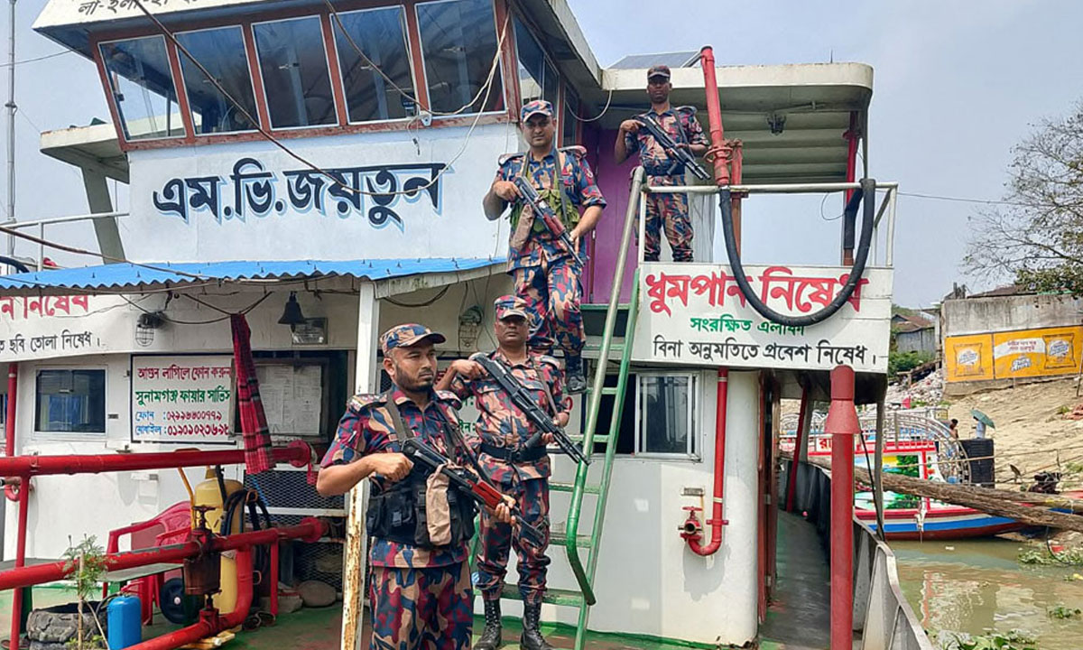 জ্বালানি তেলের ১৯ ডিপোতে বিজিবি মোতায়েন