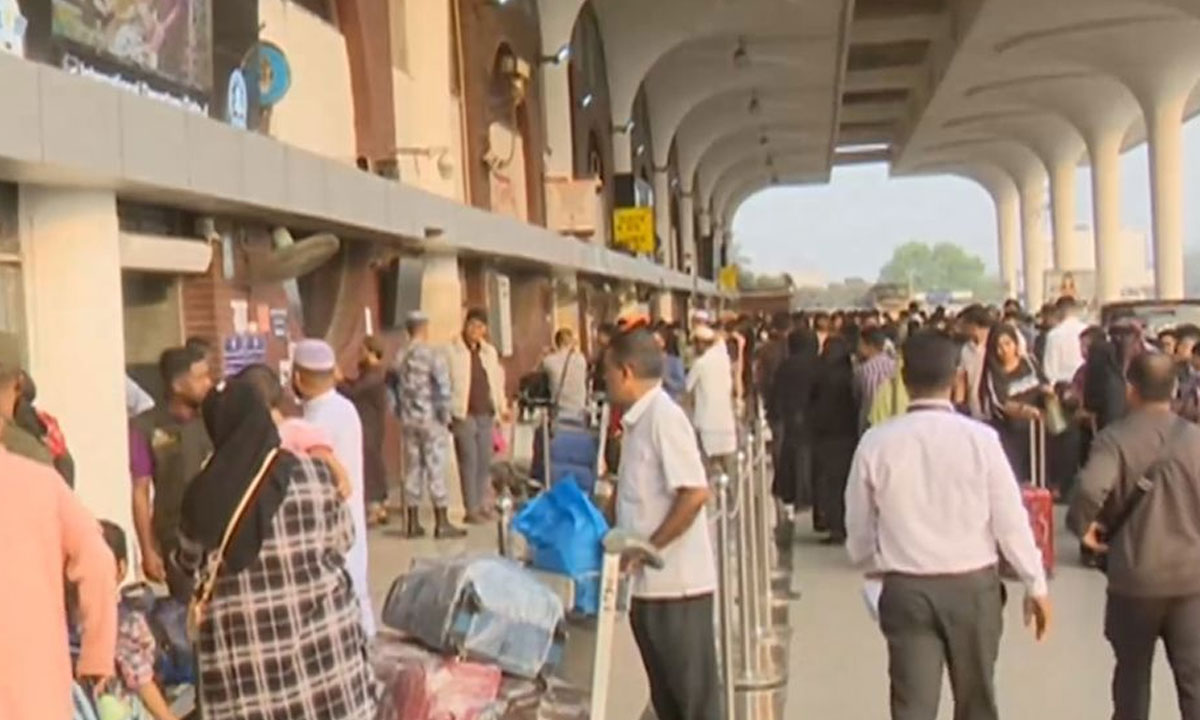 মধ্যপ্রাচ্যের আকাশসীমা বন্ধ, ২৭ ফ্লাইট বাতিল; ভোগান্তিতে প্রবাসী যাত্রীরা