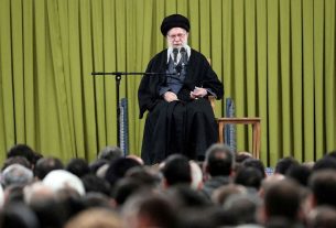 শেষ ভাষণে যা বলেছিলেন খামেনি