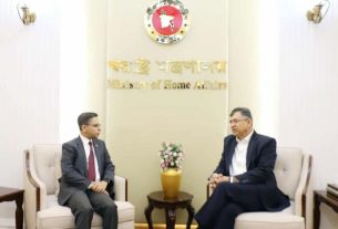 স্বরাষ্ট্রমন্ত্রীর সঙ্গে প্রথমবার বৈঠক ভারতীয় হাইকমিশনার প্রণব কুমারের