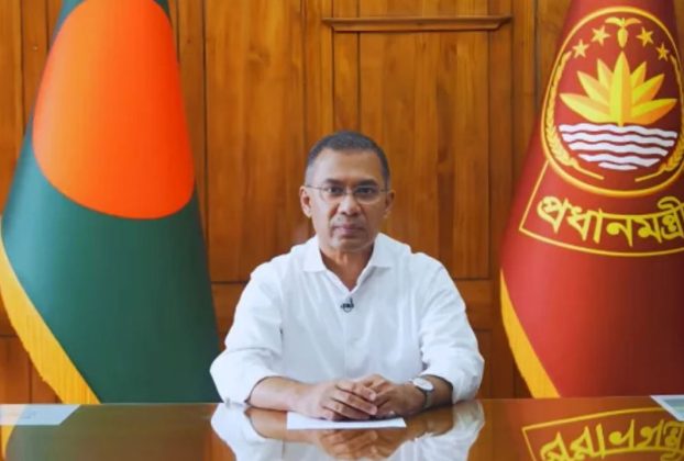 ছুটি শেষে সচিবালয়ে কর্মব্যস্ত প্রধানমন্ত্রী