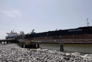 যুক্তরাষ্ট্রে পুনরায় প্রক্রিয়াজাত হচ্ছে ভেনেজুয়েলার তেল, নতুন বাণিজ্যিক দ্বার উন্মুক্ত