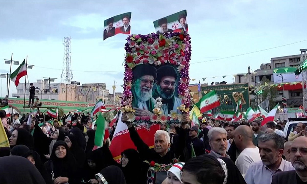 ইরানে সর্বোচ্চ নেতার সমর্থনে দেশজুড়ে র‍্যালি