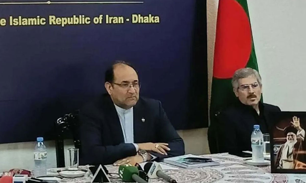 আটকেপড়া বাংলাদেশের ৬ জাহাজ হরমুজ প্রণালি দিয়ে পার হতে অনুমতি দিলো ইরান