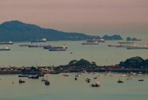 ইরান পরিস্থিতির প্রভাবে পানামা খালে জাহাজ চলাচল বেড়েছে, বেড়েছে খরচও