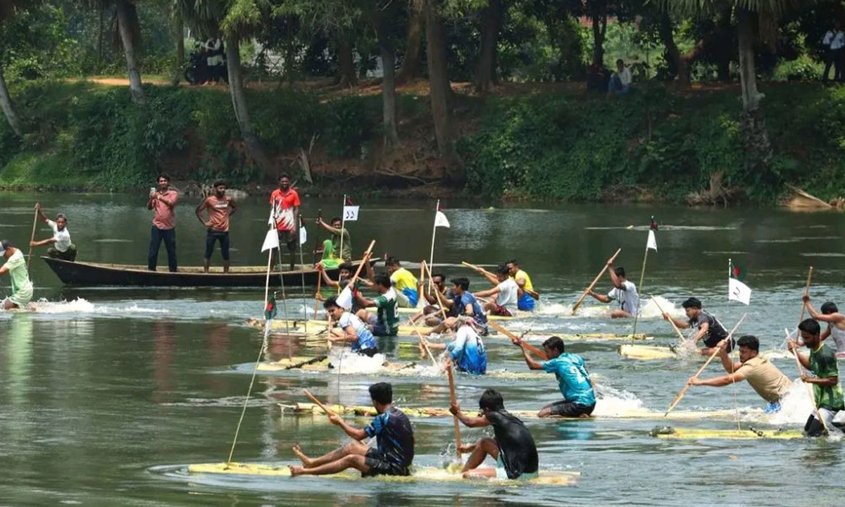 চৈত্র সংক্রান্তিতে জাবিতে ভেলা বাইচ প্রতিযোগিতা