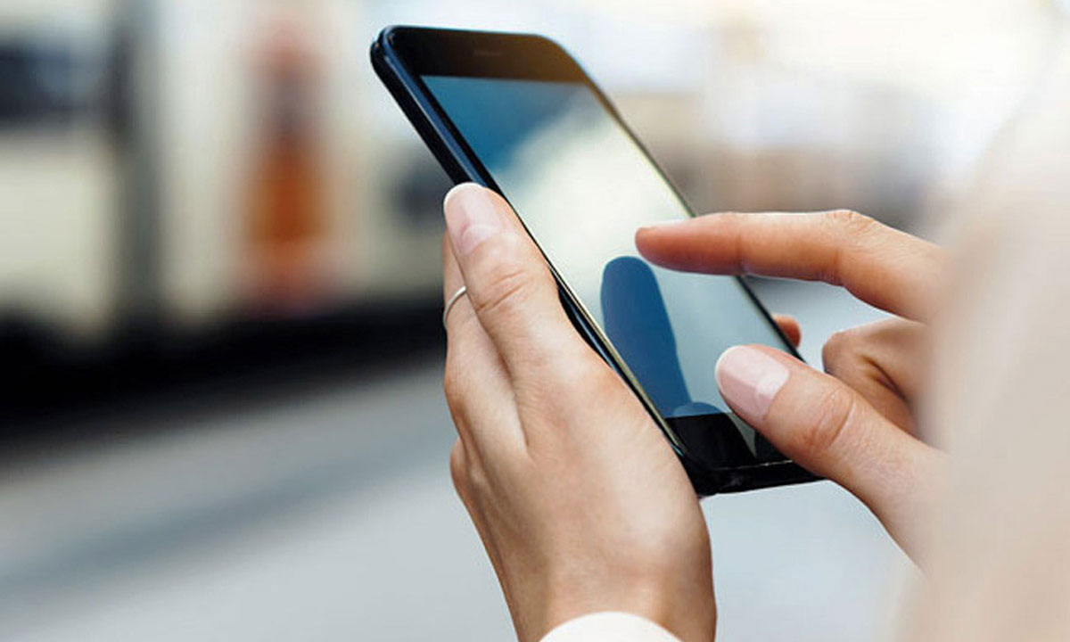 মোবাইল রিচার্জে কর কমানো নিয়ে সরকারের উদ্যোগ