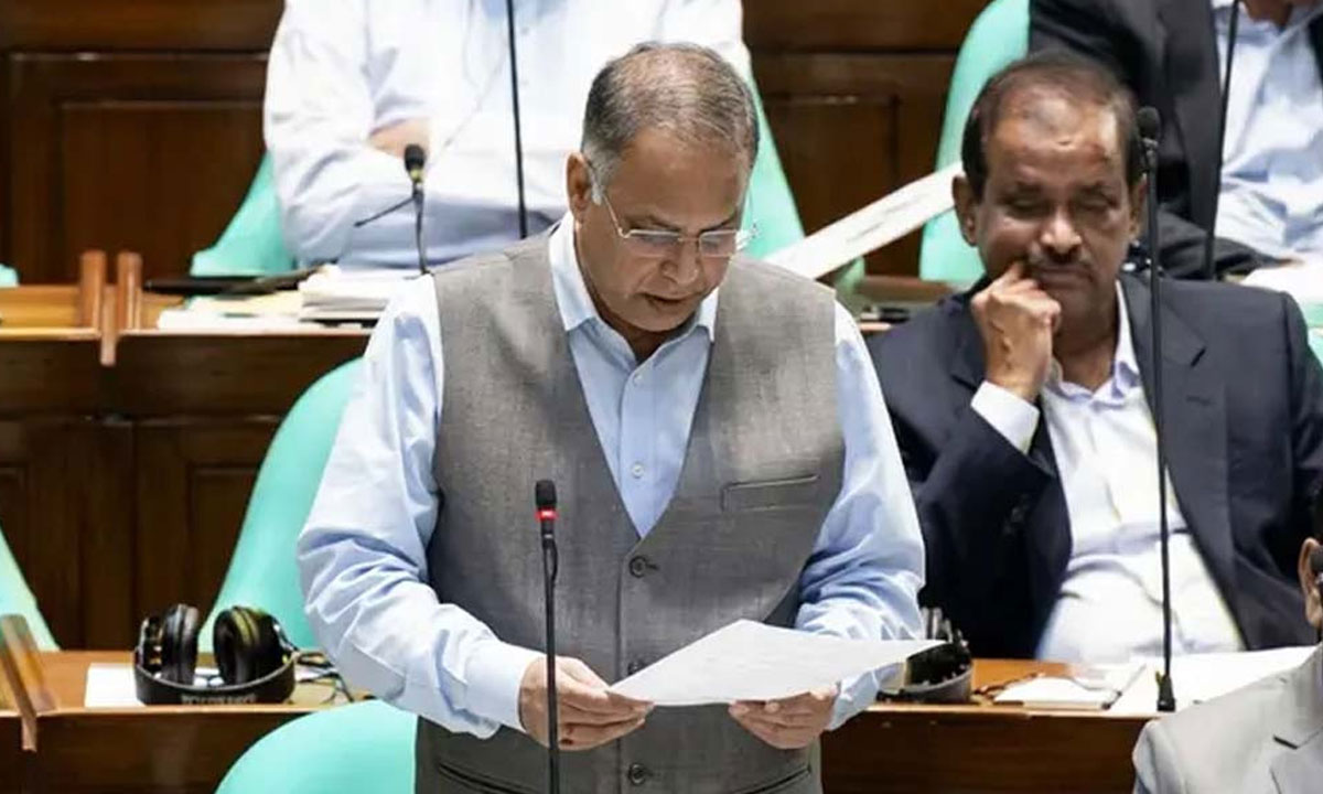 দেশে জ্বালানি তেলের পর্যাপ্ত মজুদ রয়েছে, সবচেয়ে বেশি ডিজেল : জ্বালানিমন্ত্রী