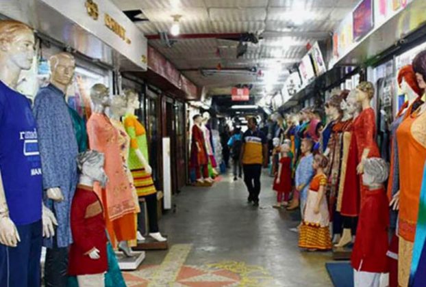 সারা দেশে রাত ৮টার মধ্যে দোকান-শপিংমল বন্ধের সিদ্ধান্ত