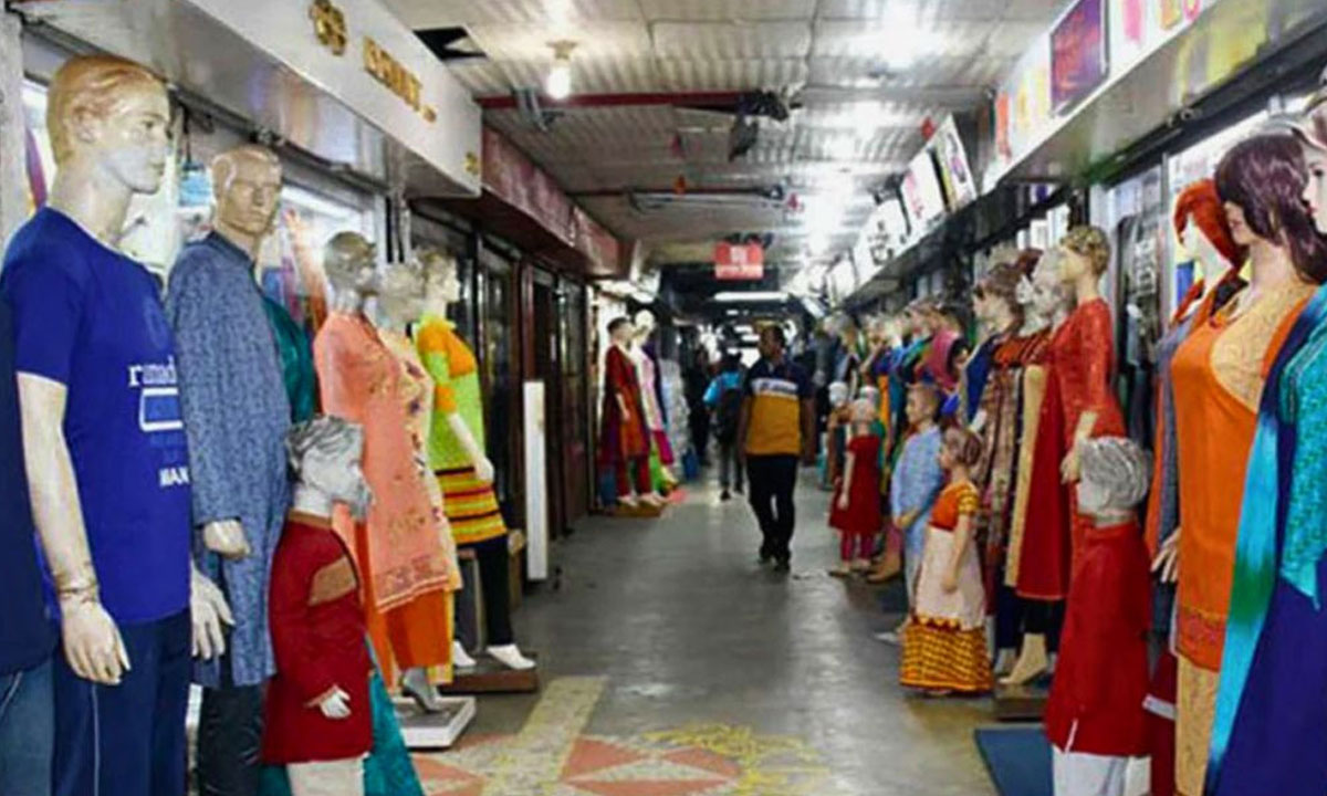 সারা দেশে রাত ৮টার মধ্যে দোকান-শপিংমল বন্ধের সিদ্ধান্ত