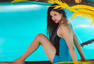 সুইমিংপুলের ভিডিও ঘিরে আলোচনায় পরীমনি