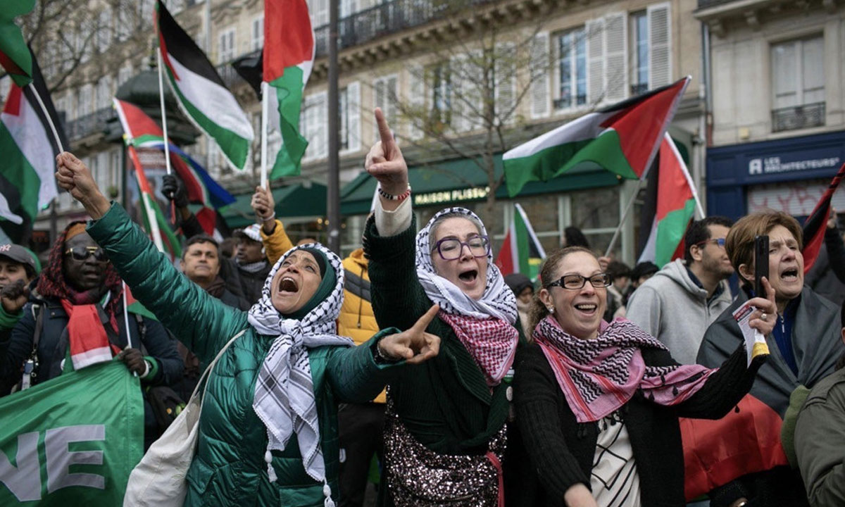 যুক্তরাষ্ট্র ও ইসরায়েলের আগ্রাসনবিরোধী বিক্ষোভে প্যারিসে জনসমাগম