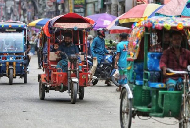 ঢাকার প্রধান সড়কে পর্যায়ক্রমে অটোরিকশা নিষিদ্ধ হবে: পরিবহনমন্ত্রী