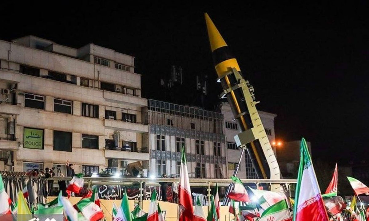 তেহরানসহ ইরানের বিভিন্ন শহরে ক্ষে'প'ণা'স্ত্র প্রদর্শন আইআরজিসির