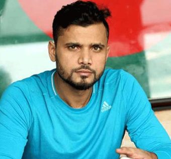 ‘আমি মারা গেলে লাশটা নড়াইলে নিও না’—মাশরাফিকে নিয়ে আবেগঘন মন্তব্য বাবার