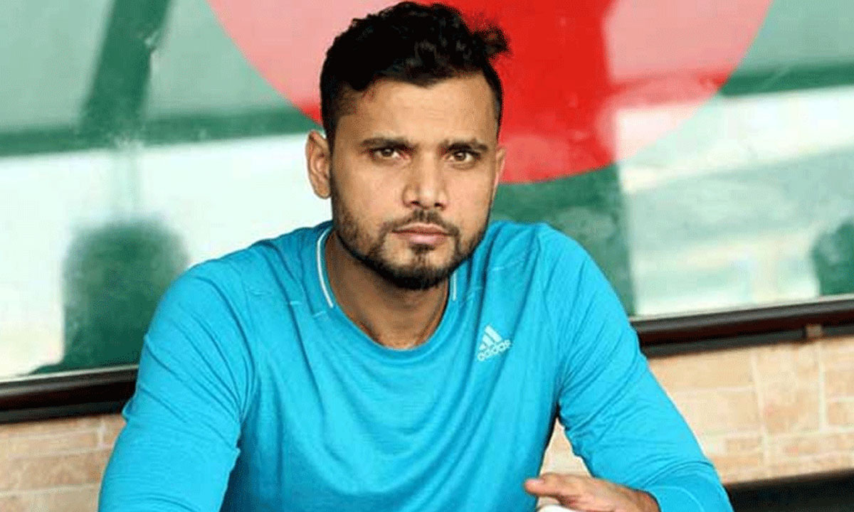 ‘আমি মারা গেলে লাশটা নড়াইলে নিও না’—মাশরাফিকে নিয়ে আবেগঘন মন্তব্য বাবার