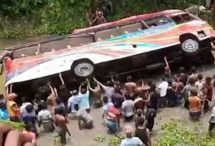 কুষ্টিয়ায় বাস-ট্রাক সংঘর্ষে ৫ জন নি'হ'ত, আ'হ'ত অন্তত ২৫