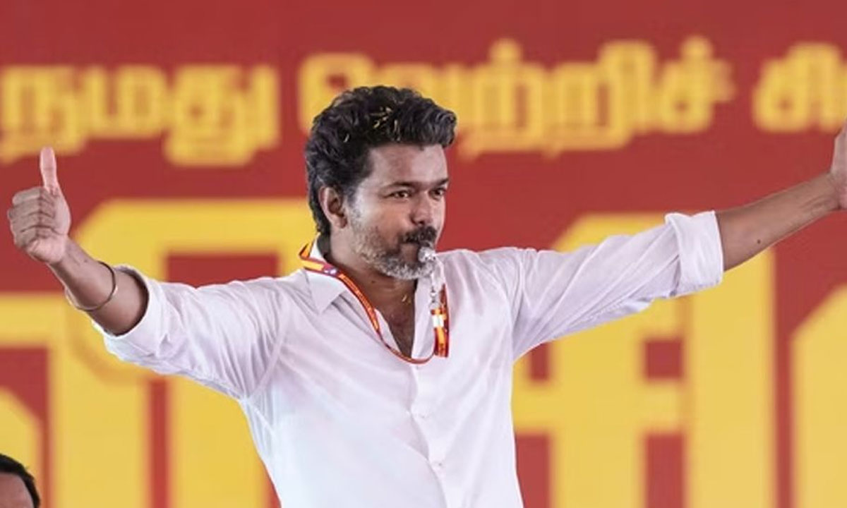তামিলনাড়ু ভোট গণনা: প্রাথমিক ট্রেন্ডে চমক দেখাচ্ছেন অভিনেতা বিজয়