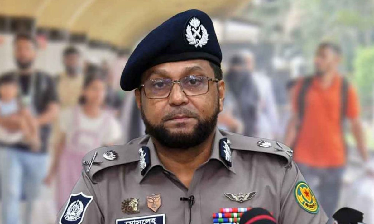 ঈদযাত্রায় যাত্রী হয়রানি ঠেকাতে বিশেষ মোবাইল টিম মোতায়েন: ডিএমপি কমিশনার