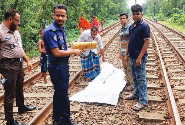 টাঙ্গাইলে ট্রেনে কাটা পড়ে অজ্ঞাত যুবকের মৃ'ত্যু