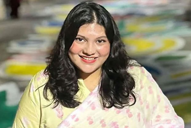 মুন্সিগঞ্জে সমাহিত হলেন কনটেন্ট ক্রিয়েটর কারিনা কায়সার
