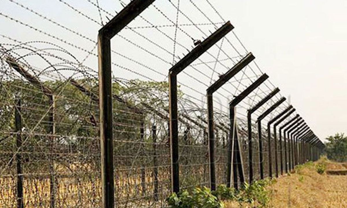 সাতক্ষীরা সীমান্তে বিএসএফের গুলিতে দুই বাংলাদেশি আহত