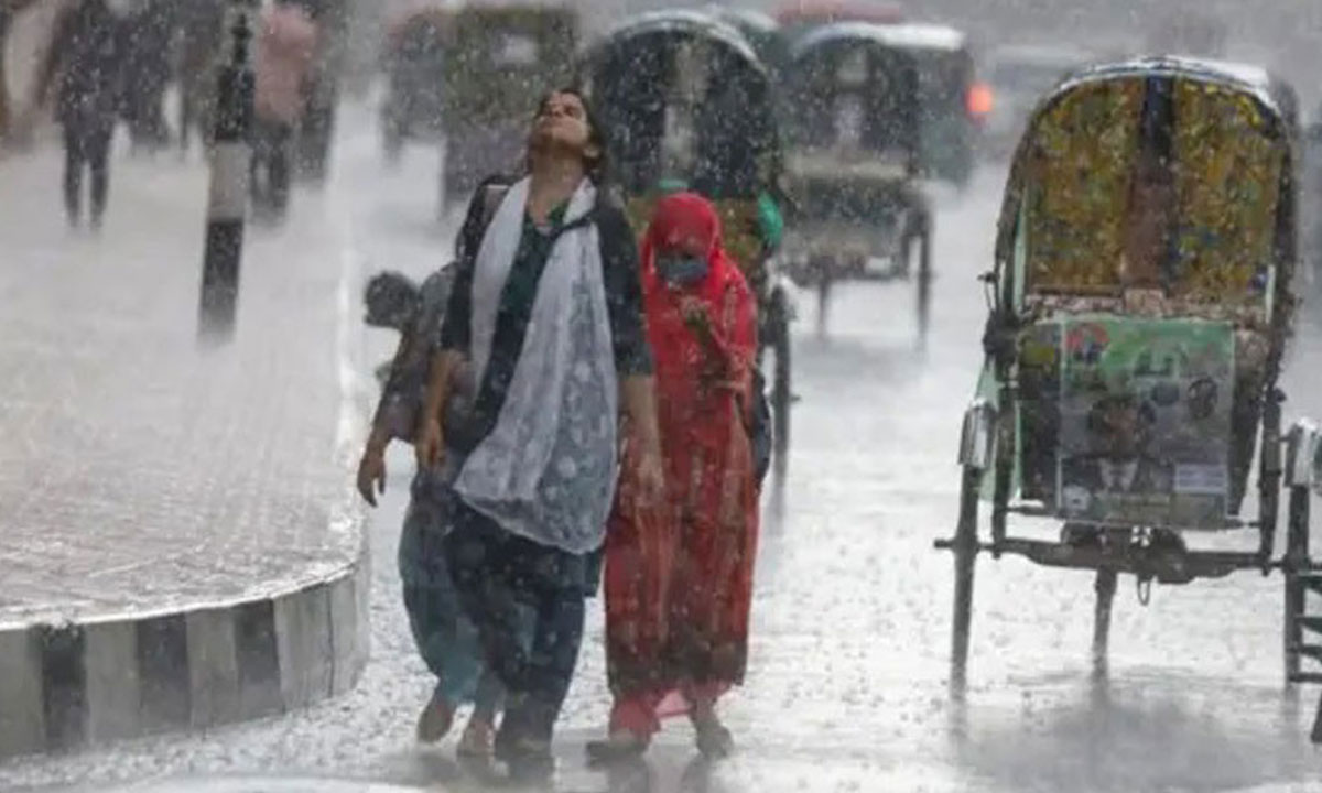বৃষ্টি নিয়ে মিলল স্বস্তির বার্তা