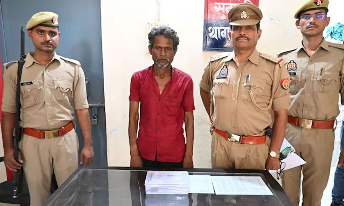 ভারতে প্রেমের বিয়ে মেনে না নিয়ে থানার ভেতরেই মেয়েকে ছুরিকাঘাতে হত্যা করলেন বাবা