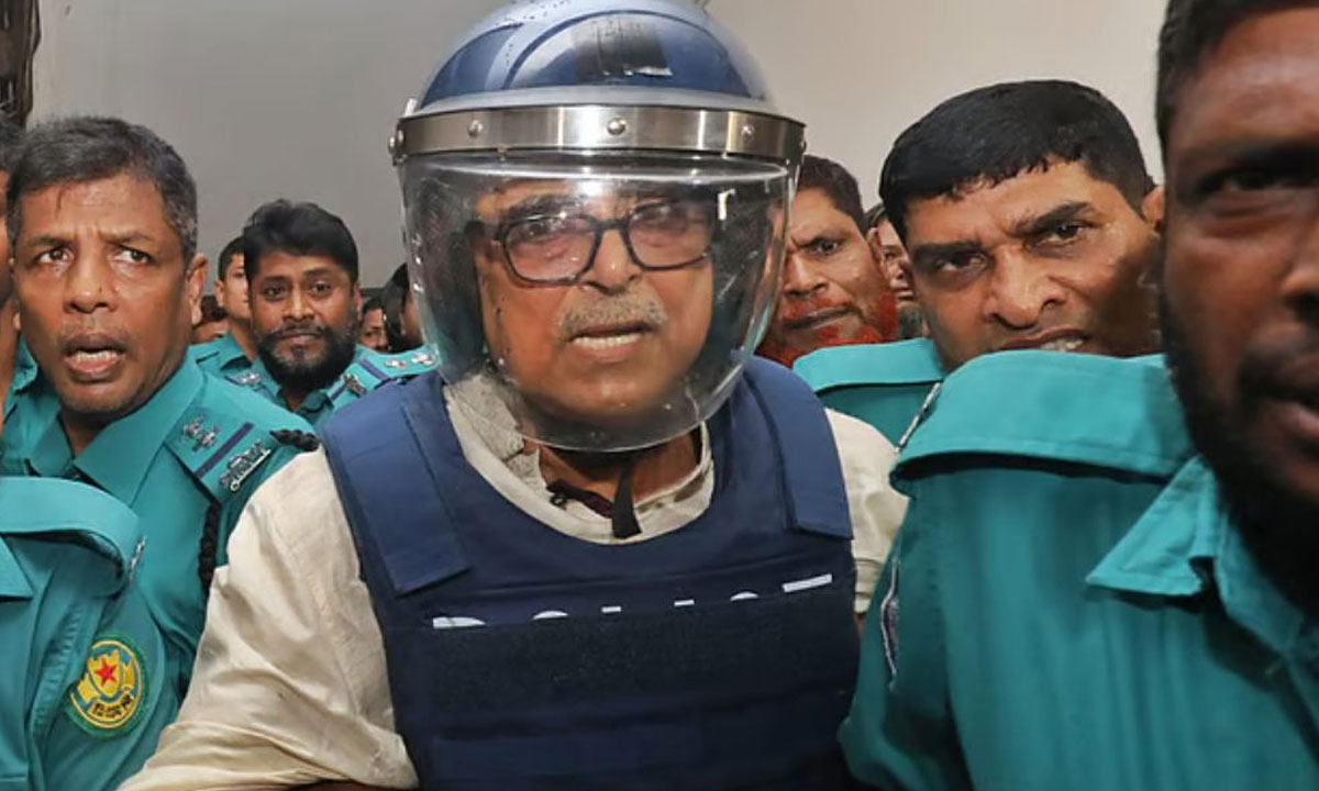 শিক্ষক নিয়োগে দুর্নীতির মামলায় রাশেদ খান মেনন গ্রেপ্তার