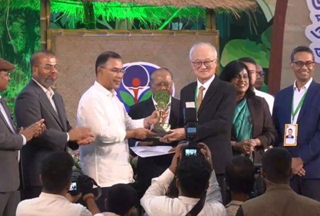 জাতীয় পরিবেশ পদক-২০২৫ প্রদান করলেন প্রধানমন্ত্রী তারেক রহমান