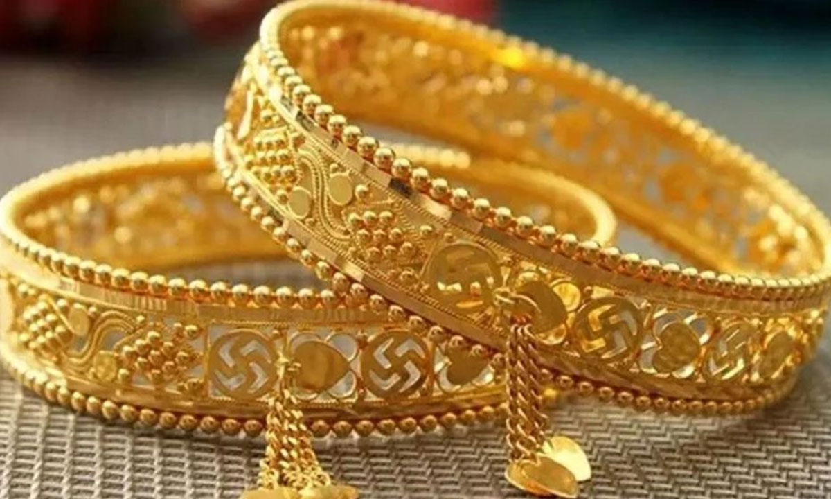 দেশের বাজারে কমলো স্বর্ণের দাম