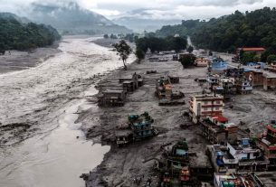 নেপালে ভয়াবহ বন্যা, নিখোঁজ দুই শতাধিক শিক্ষার্থী