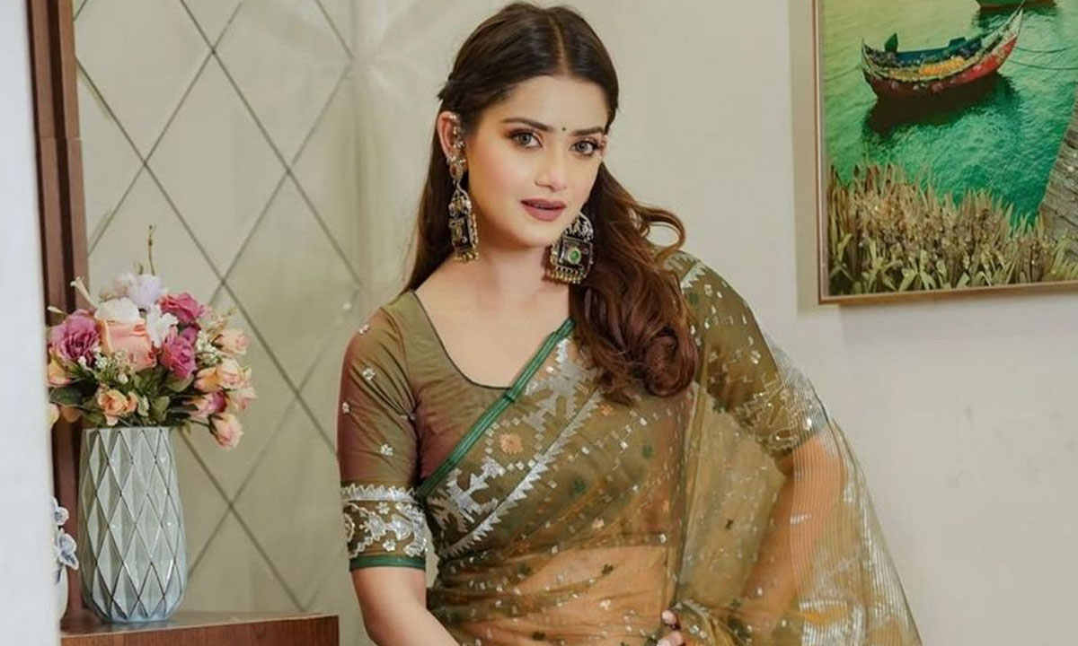 শাড়ি নিয়ে প্রতারণার মামলায় আদালতে জামিন পেলেন তানজিন তিশা
