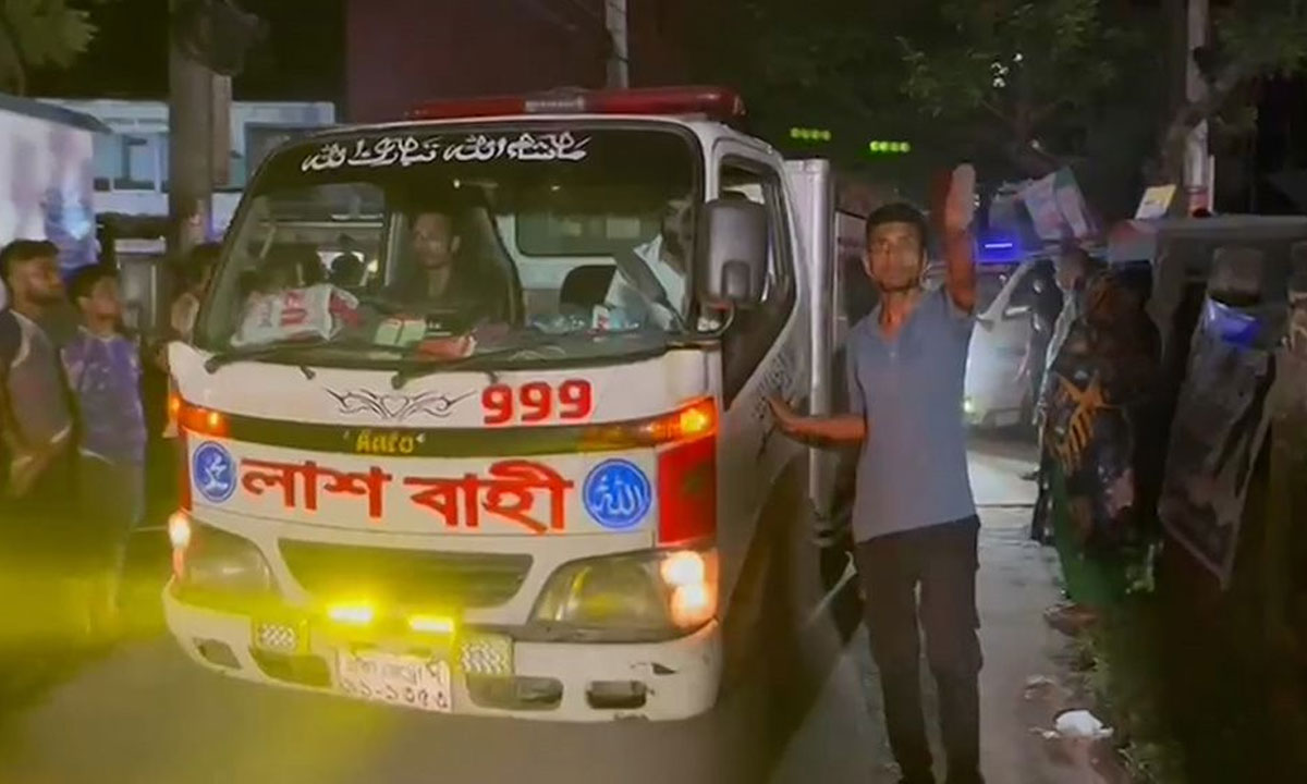 কলকাতার হোটেলে আগুন কুষ্টিয়ায় সাংবাদিক দেবাশীষ ও ছেলের সৎকার, দাফন স্ত্রী-শ্বশুরের