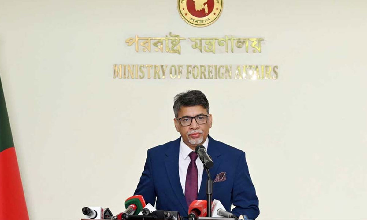 তারেক রহমানের ভারত সফরের আগে শেখ হাসিনাসহ পলাতক আসামিদের ফেরত চায় ঢাকা