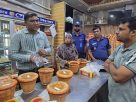টাঙ্গাইলে বাসি খাবার ও নিষিদ্ধ কেওড়া জল, জরিমানা ১ লাখ