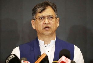 সন্ত্রাসী ও মাদক ব্যবসায়ীদের বিরুদ্ধে আরও কঠোর হতে হবে: স্বরাষ্ট্রমন্ত্রী