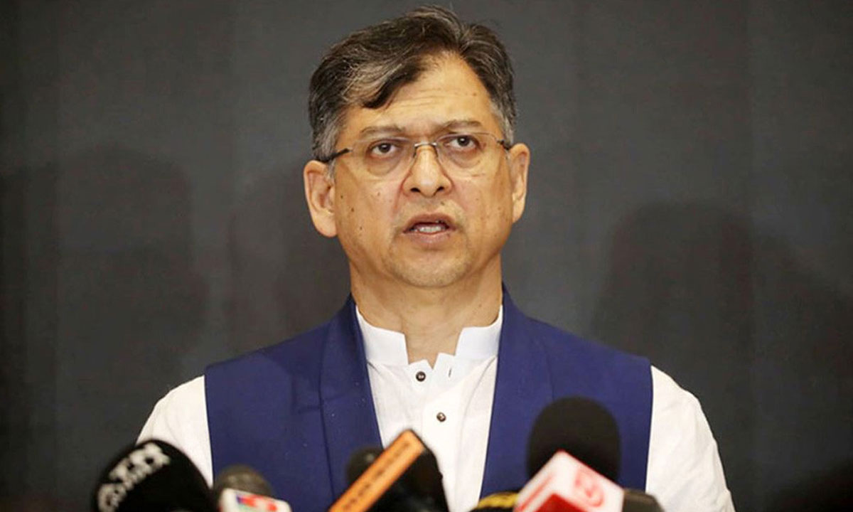সন্ত্রাসী ও মাদক ব্যবসায়ীদের বিরুদ্ধে আরও কঠোর হতে হবে: স্বরাষ্ট্রমন্ত্রী