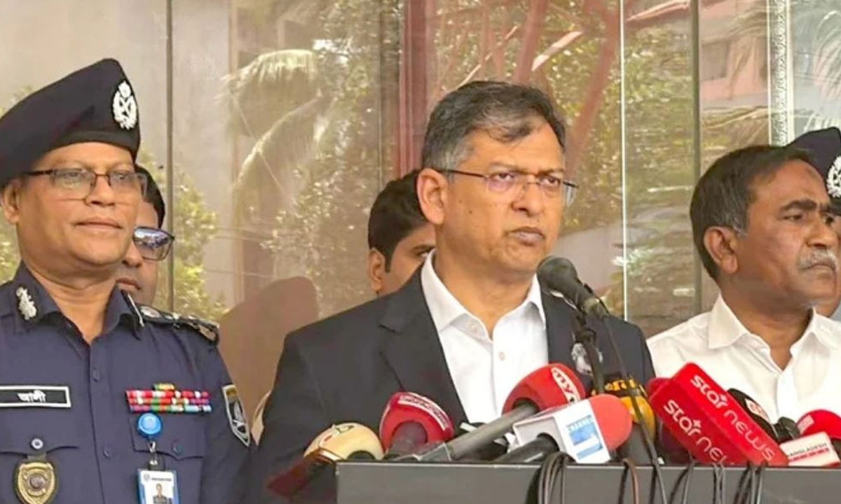 অস্ত্রের সন্ধান দিলে ২ লাখ টাকা পর্যন্ত পুরস্কার: স্বরাষ্ট্রমন্ত্রী
