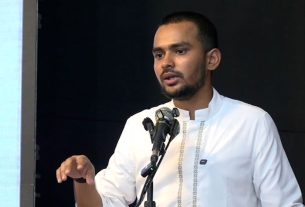 দুদকের অভিযোগে মানহানি, আইনি ব্যবস্থা নেওয়ার কথা জানালেন আসিফ মাহমুদ