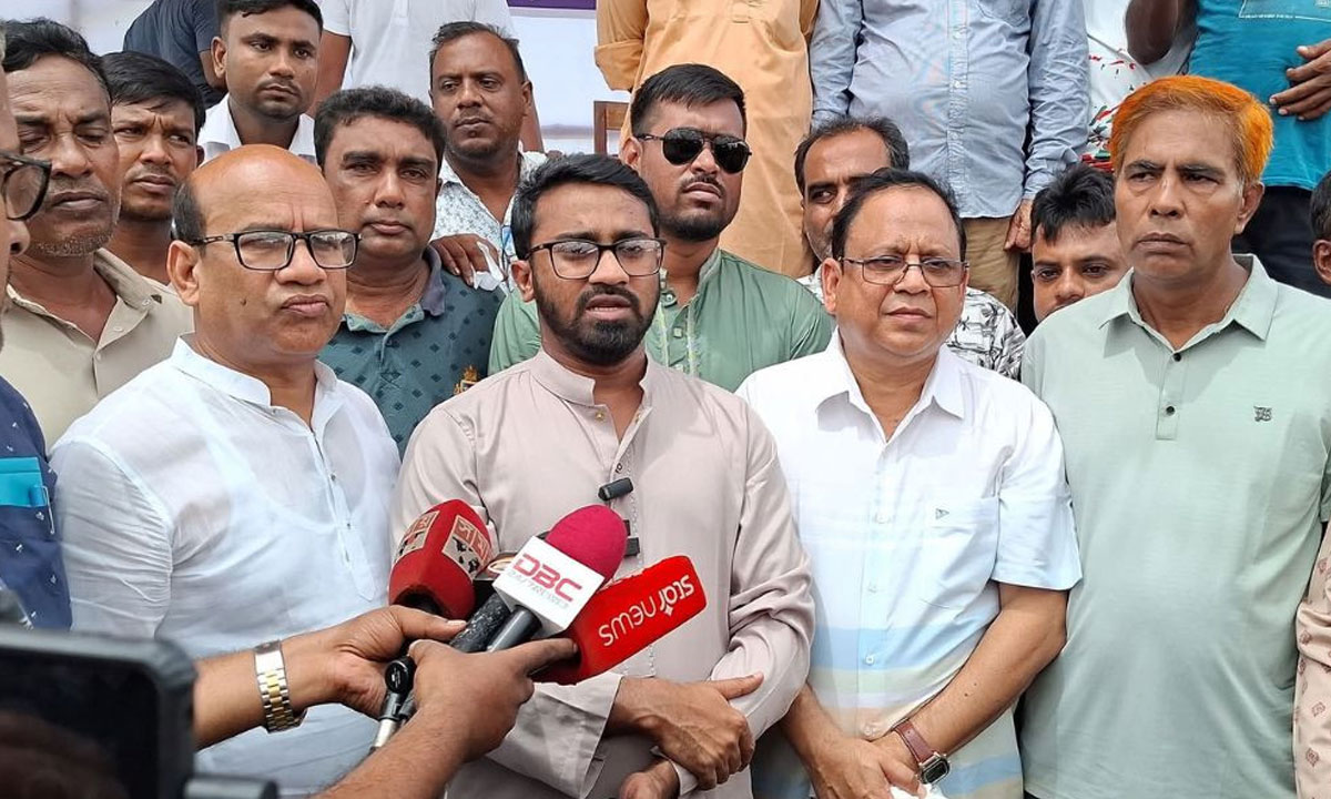 আওয়ামী লীগ আর রাজনীতিতে ফিরতে পারবে না: রাশেদ খান